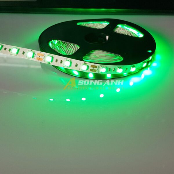Đèn LED cuộn 5050 màu xanh lá không keo